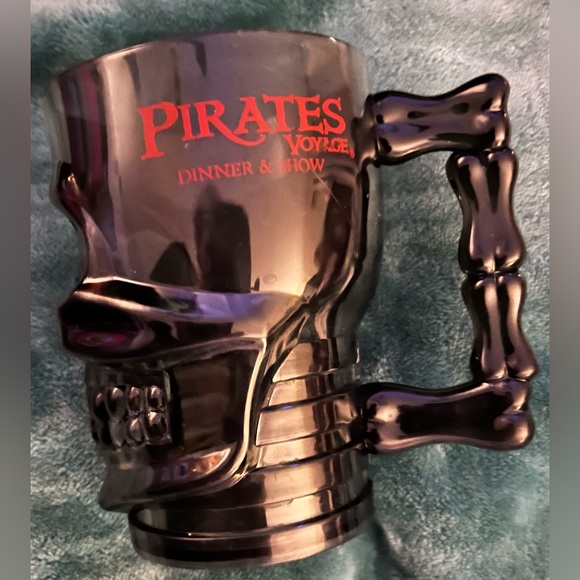 Pirates Mug - Picture 2 of 2